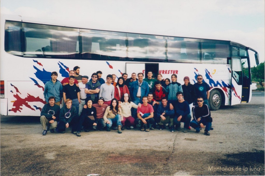 Foto de grupo de los participantes al viaje